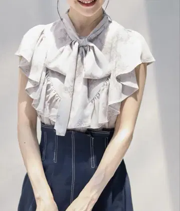 새상품 토코 클로젯 프릴 긴팔 블라우스 ( M ) 핑크
