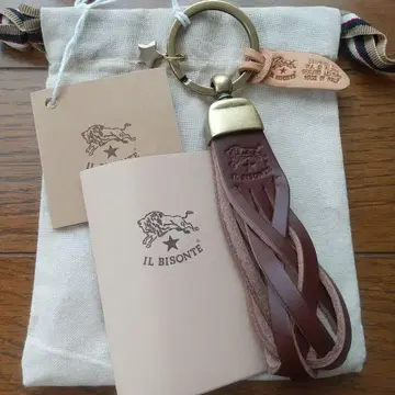 미사용 새상품 일비종떼 IL BISONTE 키링 스타 참 포함