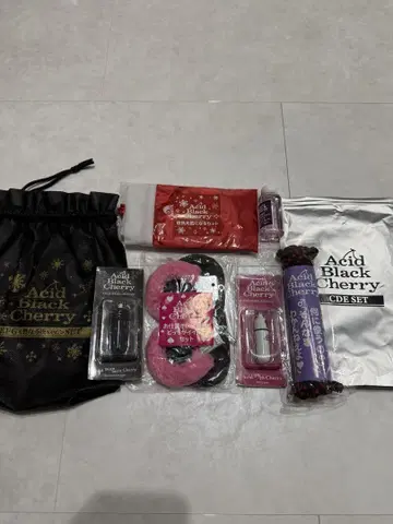 Acid Black Cherry 투어 굿즈