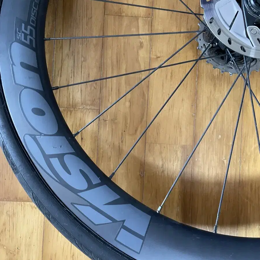 Vision SC55 Disc Carbon Wheelset on Bunjang Global Site.
