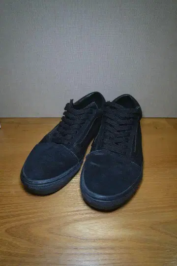 Vans 블랙 스웨이드 스니커즈