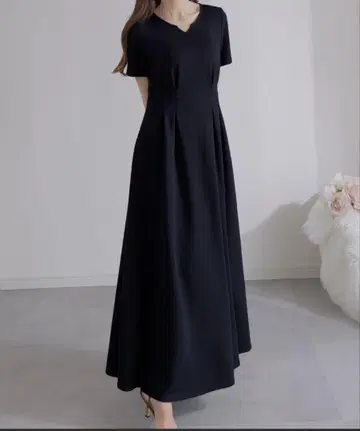 MARIA JUNOAH 백 레이스업 플레어 컷 원피스 M 사이즈