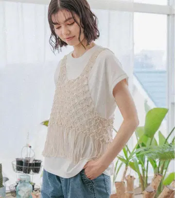 니코앤드 아이보리 마크라메 프린지 베스트