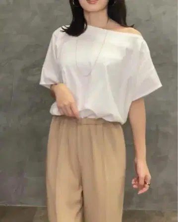 anuans 원숄더 돌먼 컷 탑