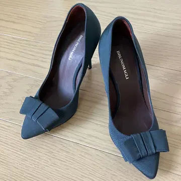 BRUNOMAGLI 다크 그린 하이힐 리본 포함
