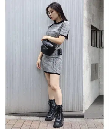 EVRIS 그레이 하프 슬리브 미니 원피스