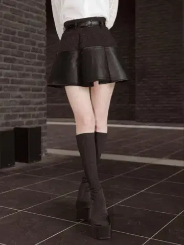 가죽 도킹 벨트 프릴 미니 스커트