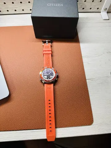CITIZEN 프로 마스터 오렌지 러버 벨트