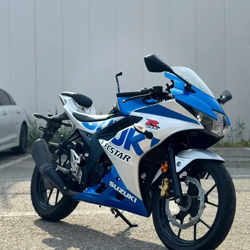 すずき専用♡ Amazon | CARNEL 1/43 スズキ ジムニー XC (JB64W) 2018 Bluish