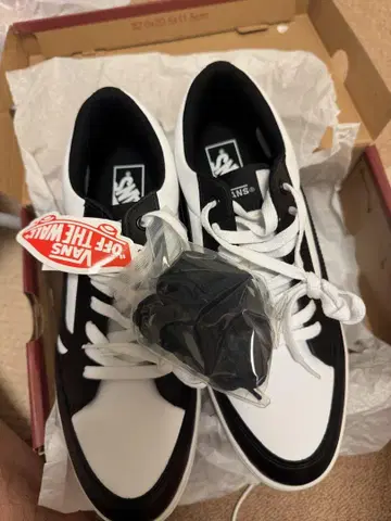 Vans V2940 LE CANORA 블랙/화이트 10
