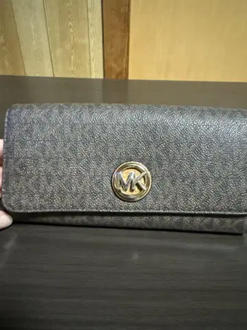 Michael Kors 브라운 장지갑