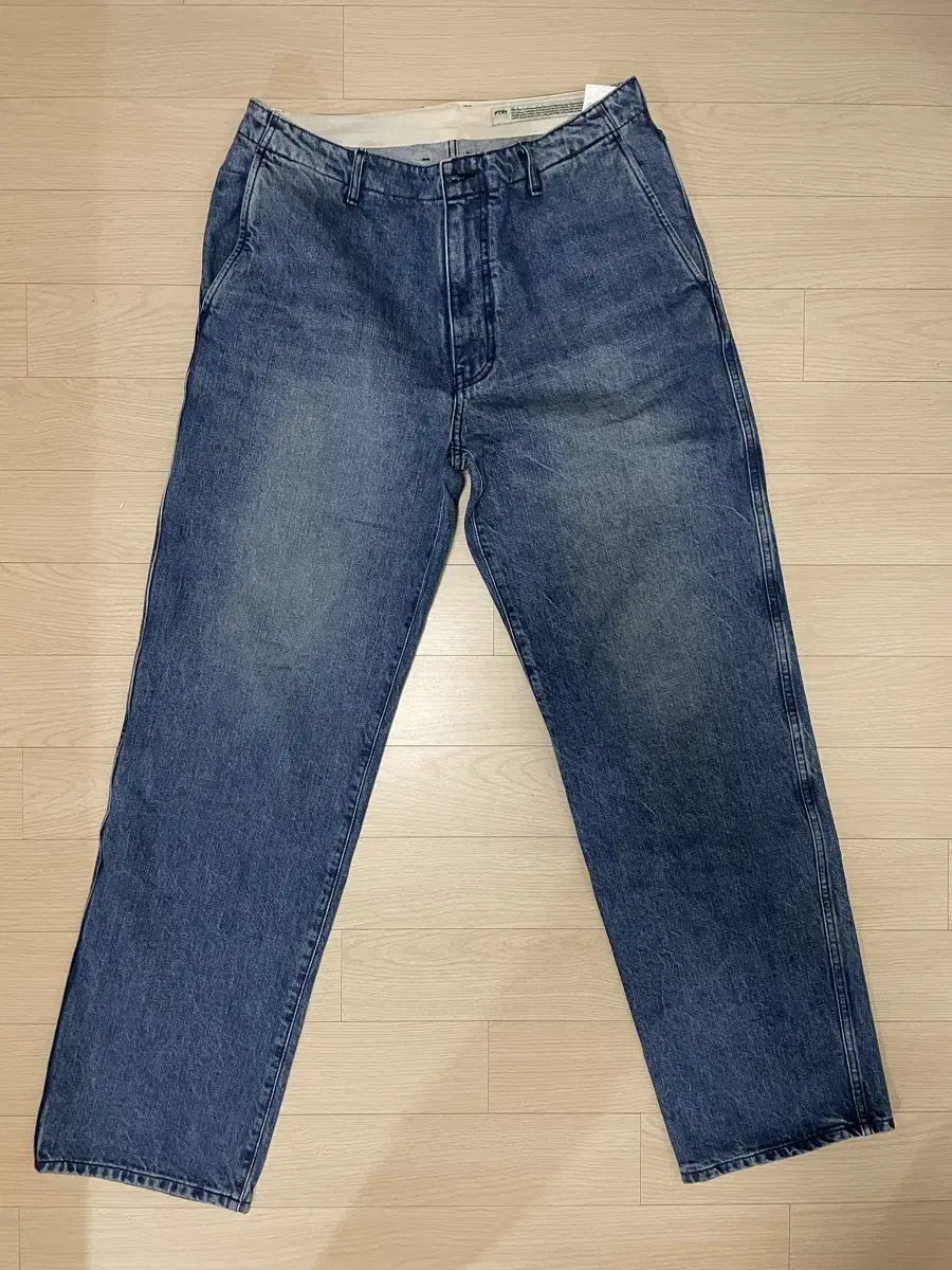 Pottery One-washed Wide Denim Mid Blue