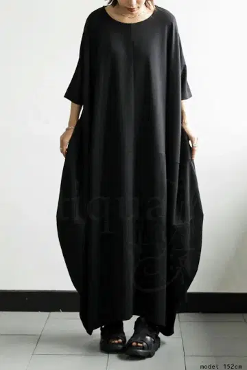 antiqua 안티카 코쿤 원피스 블랙