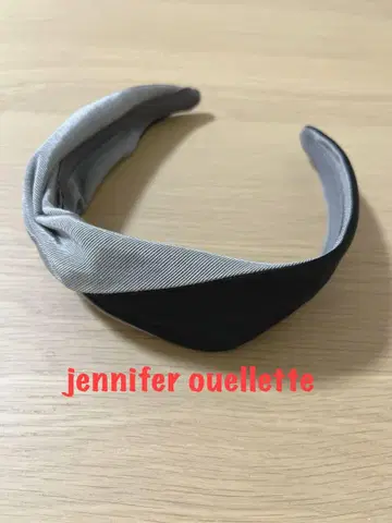 Jennifer ouellette 머리띠
