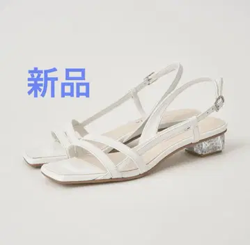DIANA 스트링 샌들
