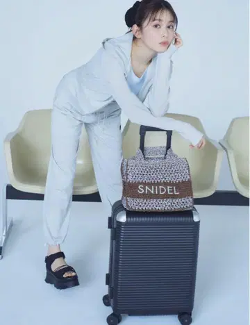 SNIDEL 스나이델 UV 차단 팬츠/워셔블 SV 실버