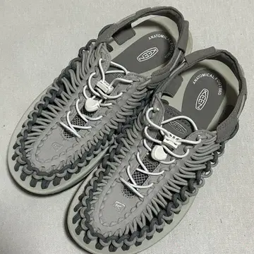 KEEN 킨 유니크 샌들 26.5cm 그레이