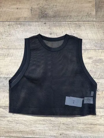 HYKE 하이크 MESH SLEEVELESS CROPPED TOP