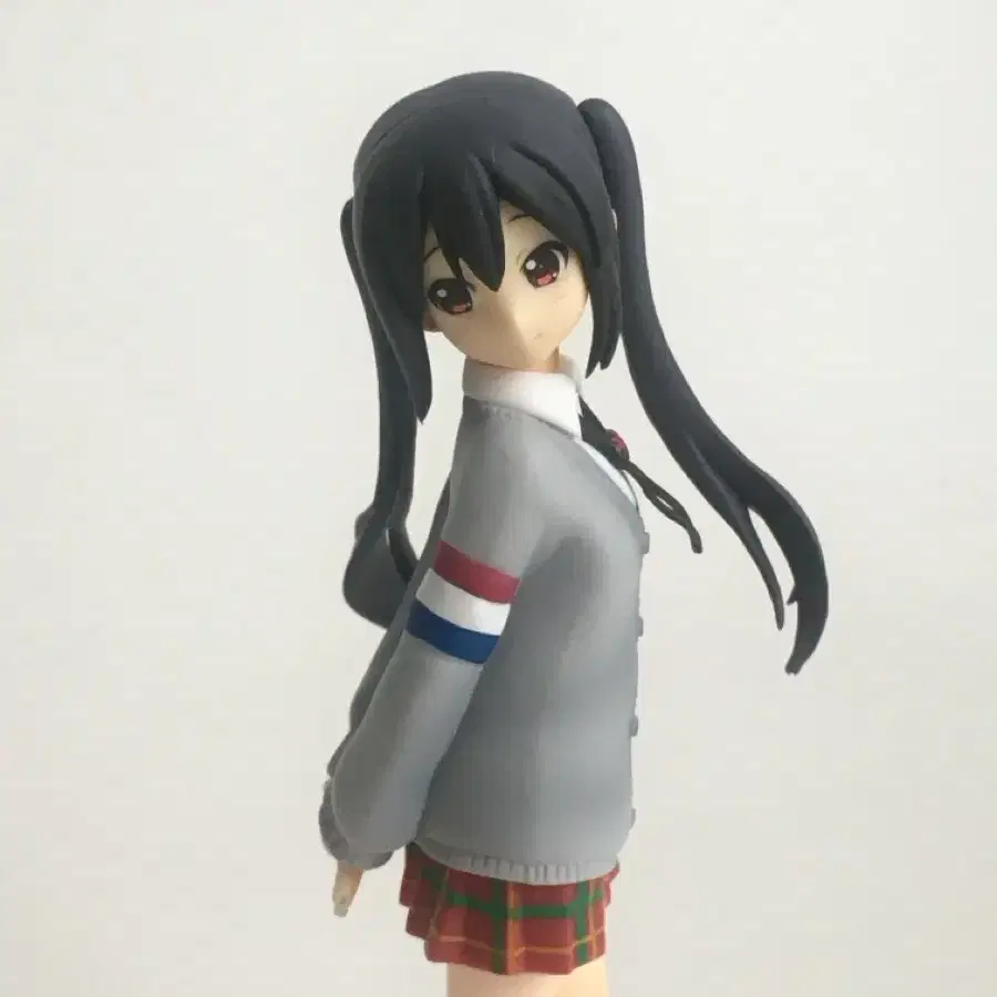 K-ON! Azusa DXF London Ver. Figure on Bunjang Global Site.