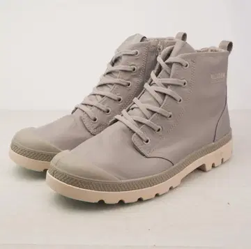 새상품급 PALLADIUM PAMPA HI SEEKER LITE+ WP+