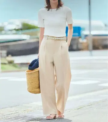 유니클로 턱 와이드 팬츠