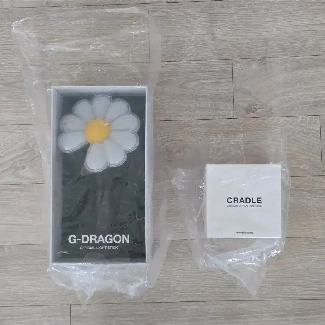 G-DRAGON | 지드래곤 Set lightstick flower pot stick cradle G