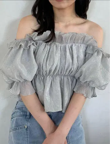 SNIDEL 자카드 볼륨 개더 오프숄더 블라우스