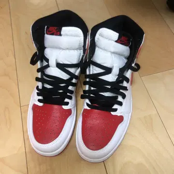 Air jordan1 레드 블랙 화이트 헤리티지