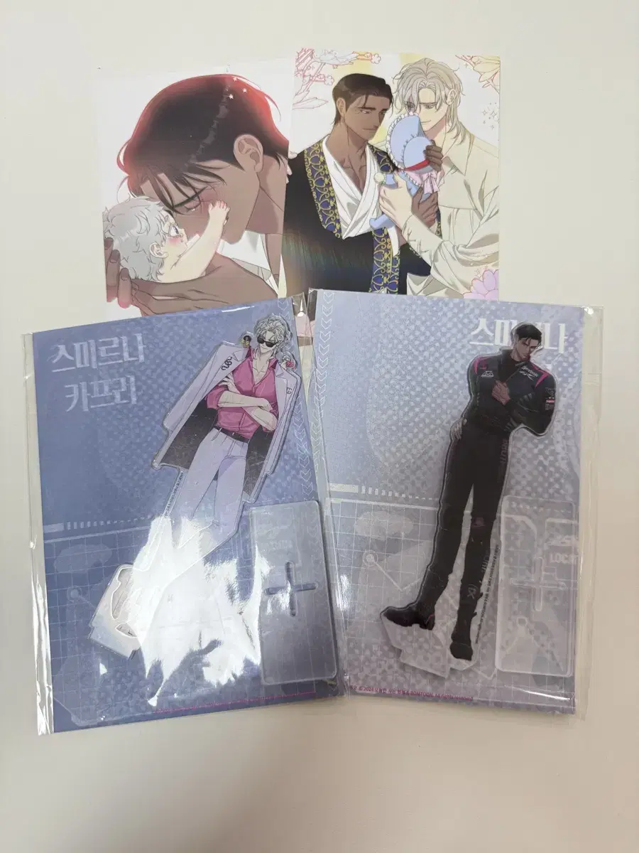 Another Pink Smirna&Capri acrylic stand wts below cost