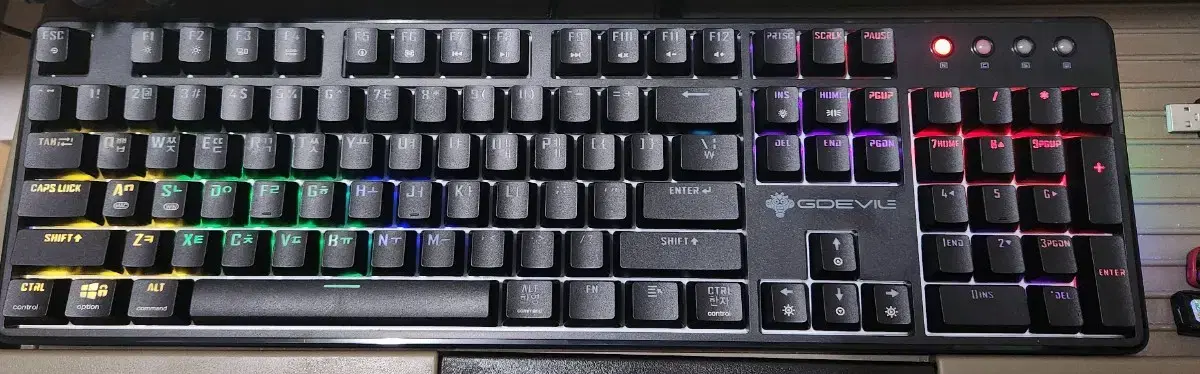 ZDEVILLE g917 Red Switch Gaming Keyboard, New Condition
