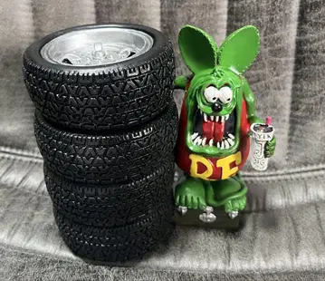 RAT FINK 타이어 펜 스탠드 랫 핀크 타이어 펜 스탠드