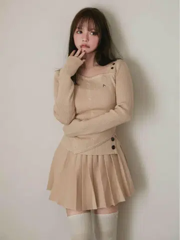andmary jody pleats knit set up 베이지 정품
