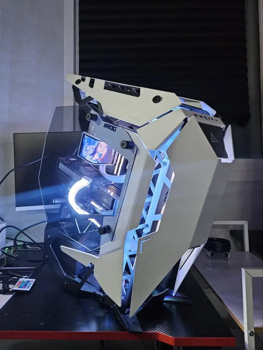 급매 9800x3d rtx5090 토크 화이트 하이엔드 본체