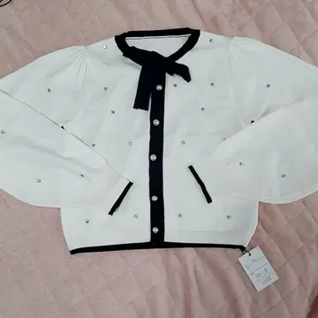 택 포함 새상품 GRL 그레일 리본 타이 비쥬 니트 상의