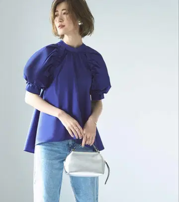 완판템 미사용 새상품 RUIRUE BOUTIQUE 개더 프릴 블라우스