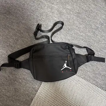 Jordan 바디백 블랙