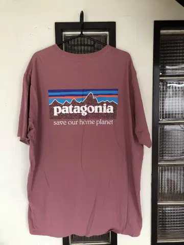 새상품급 patagonia P-6 미션 오가닉 티셔츠 퍼플 핑크