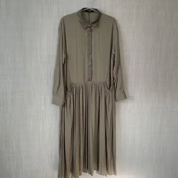 베이지 셔츠 원피스 긴팔 포켓 부착