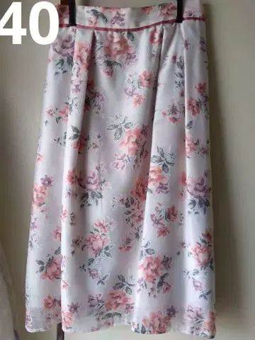 귀여운 꽃무늬 스커트
