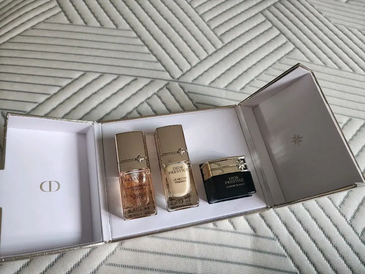 Dior Prestige Cosmetics Set