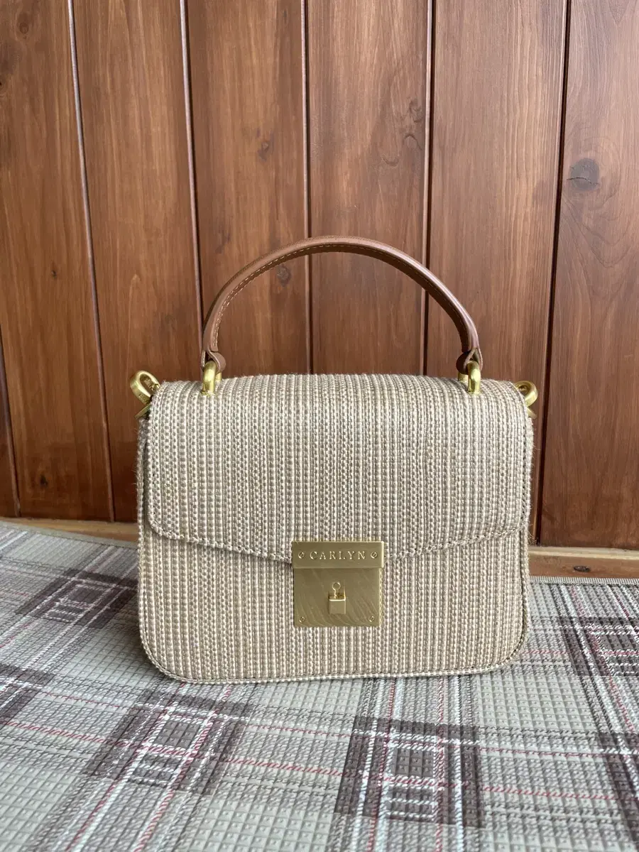Carlyn Tote Cross Bag