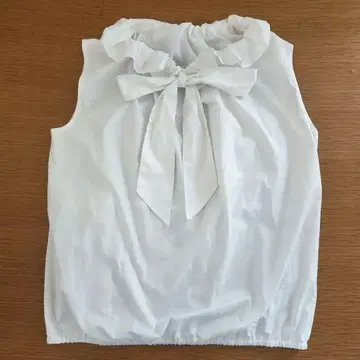 SNIDEL 스나이델 슬리브리스 풀오버 리본