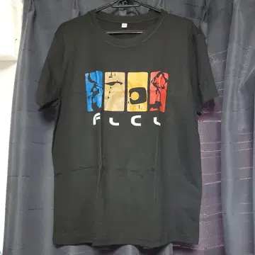 프리크리 티셔츠 M 사이즈 칸치 flcl