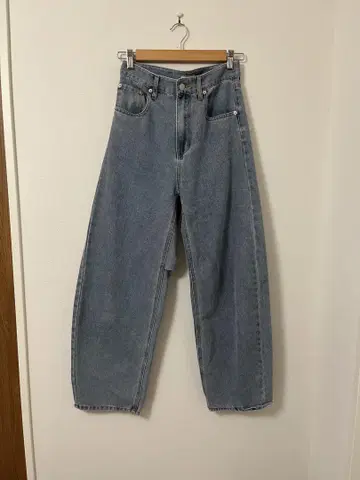 파시오네 커브 데님 새상품급 사이즈 36