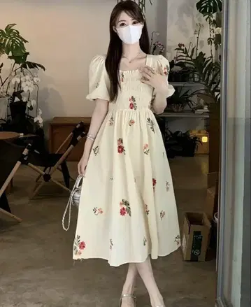 꽃무늬 자수 퍼프 슬리브 미디 길이 원피스