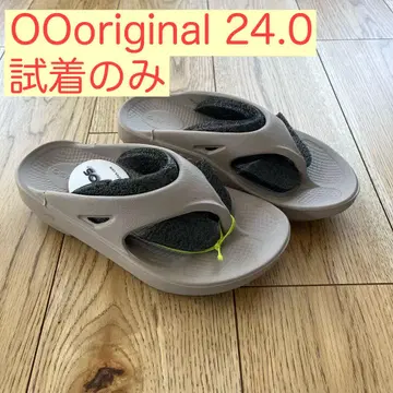 OOFOS: OOoriginal 우 오리지널 플립플랍 샌들 베이지 24