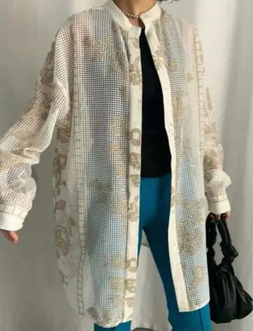 Ameri 새상품급 MEDI CROSS STITCH LIKE SHIRT
