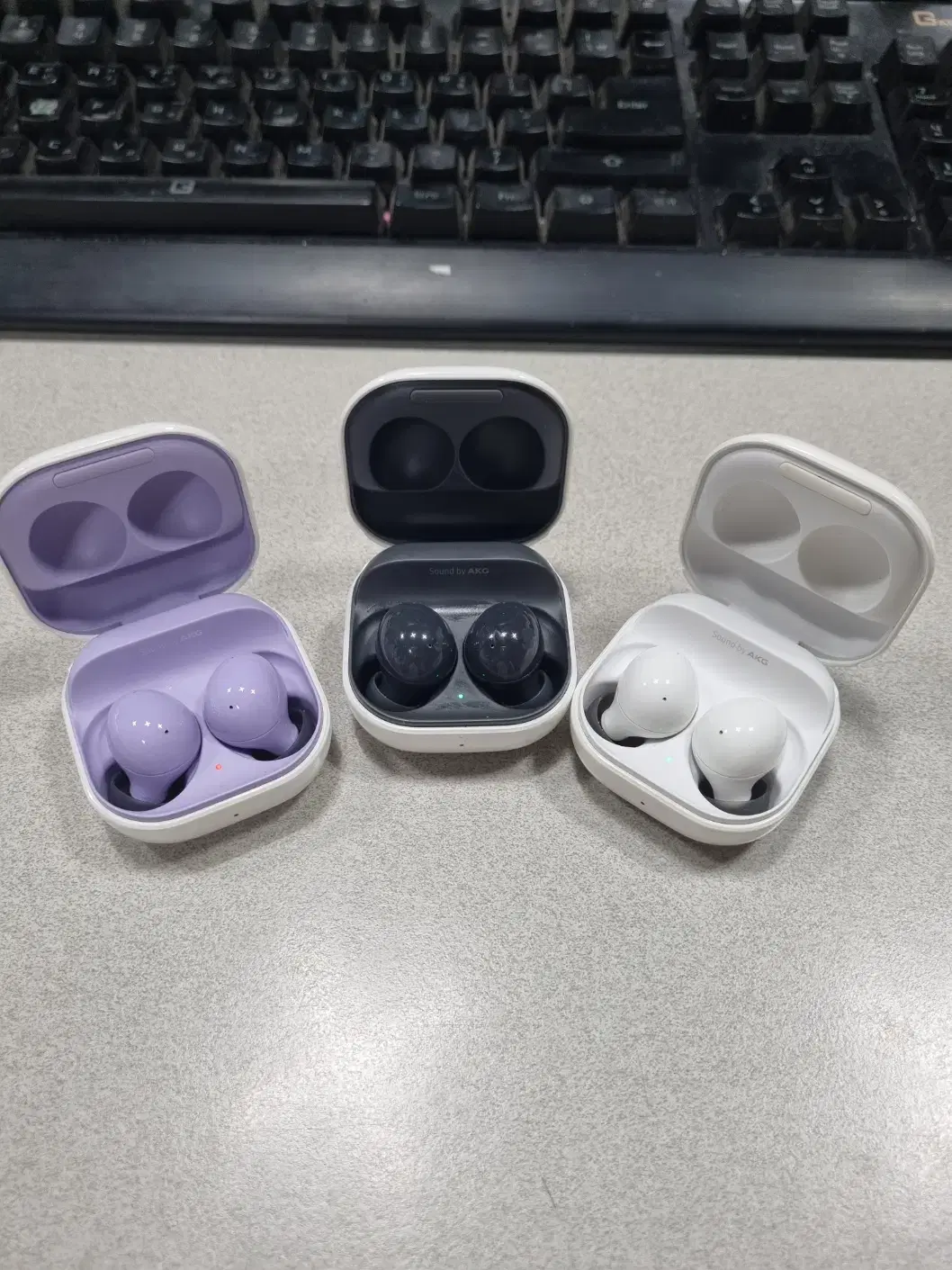Galaxy Buds 2, both sides function normally