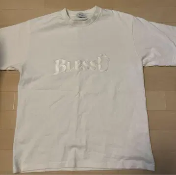 BlessU 화이트 티셔츠 블레스 유 M