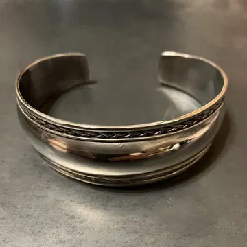 SILVER925 KOMARU TRIVAL BANGLE/실버/블레스